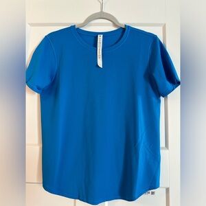 Lululemon tee